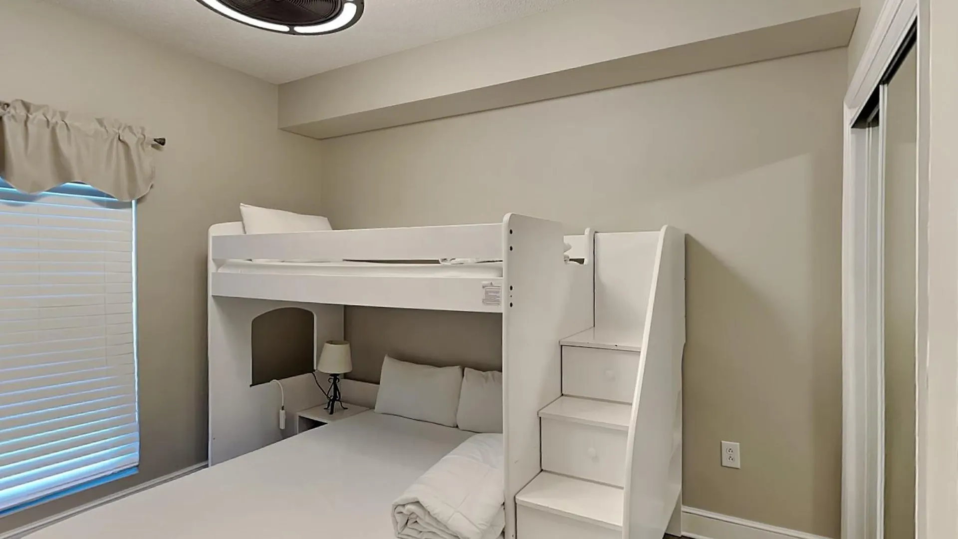 Majestic Beach Towers I 1410 بنما سيتي بيتش 0*,